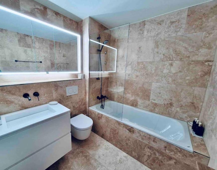 Modern Laax Apt, Swimming Pools, Wellness & Tennis Exterior photo